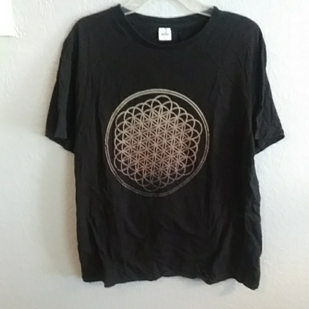 Black graphic t shirt